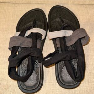 Sanuk sandals